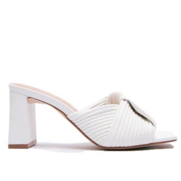 !! NEW !! Sustainable Square Toe Block Heel Mules in White - Picture 5 of 9